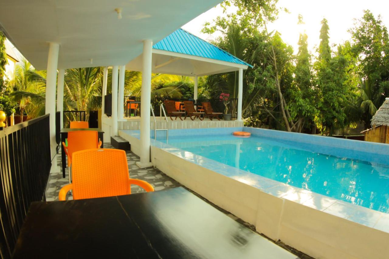 FX72 Beach Resort Maumere Exterior foto